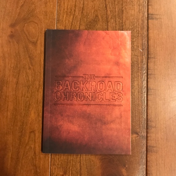 HARLEY-DAVIDSON MUSEUM 2013 110TH ANNIVERSARY TIN WITH KEY CHAIN AND BOOKLET - Picture 6 of 9